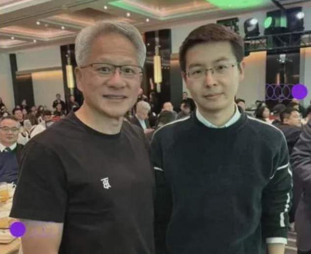 英伟达创始人黄仁勋连夜奔赴杭州，舍弃市值两万亿的特斯拉、波士顿动力等国际顶级巨头