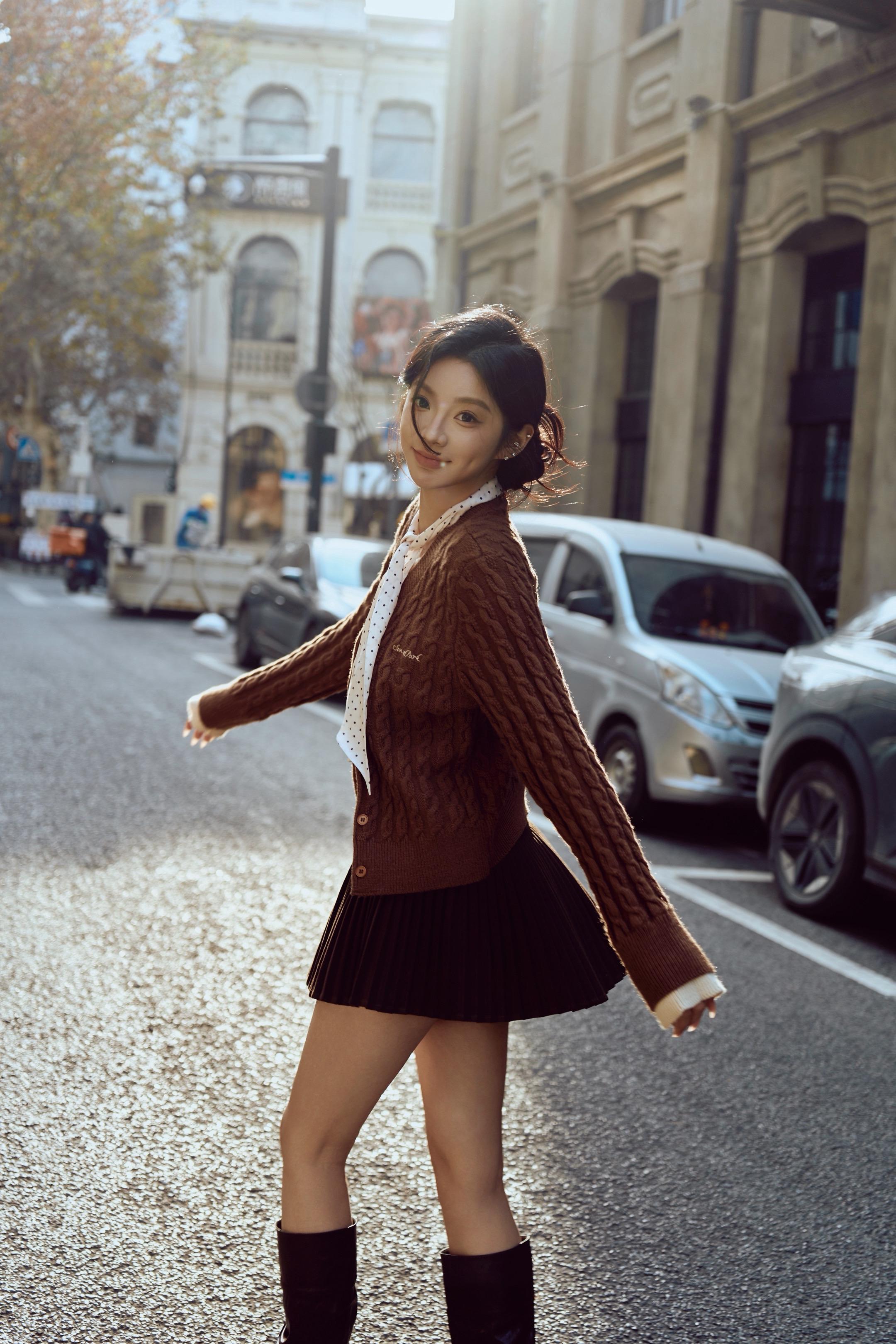 绝对反差。是谁约了这么久终于跟俊杰老师拍上了