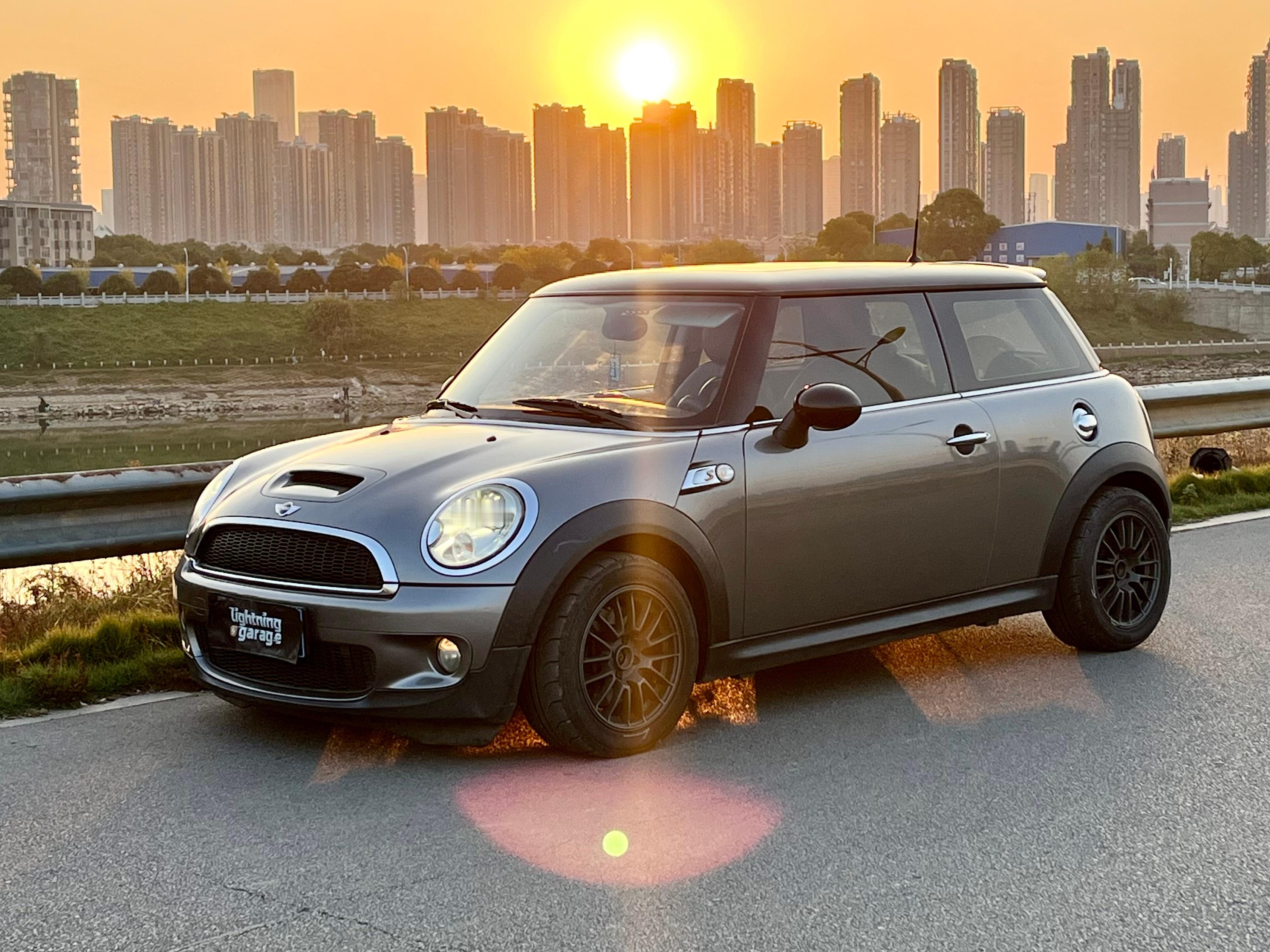 09 一手 COOPER S 11万多公里 全车无事故，整备一万多，具体多少已经