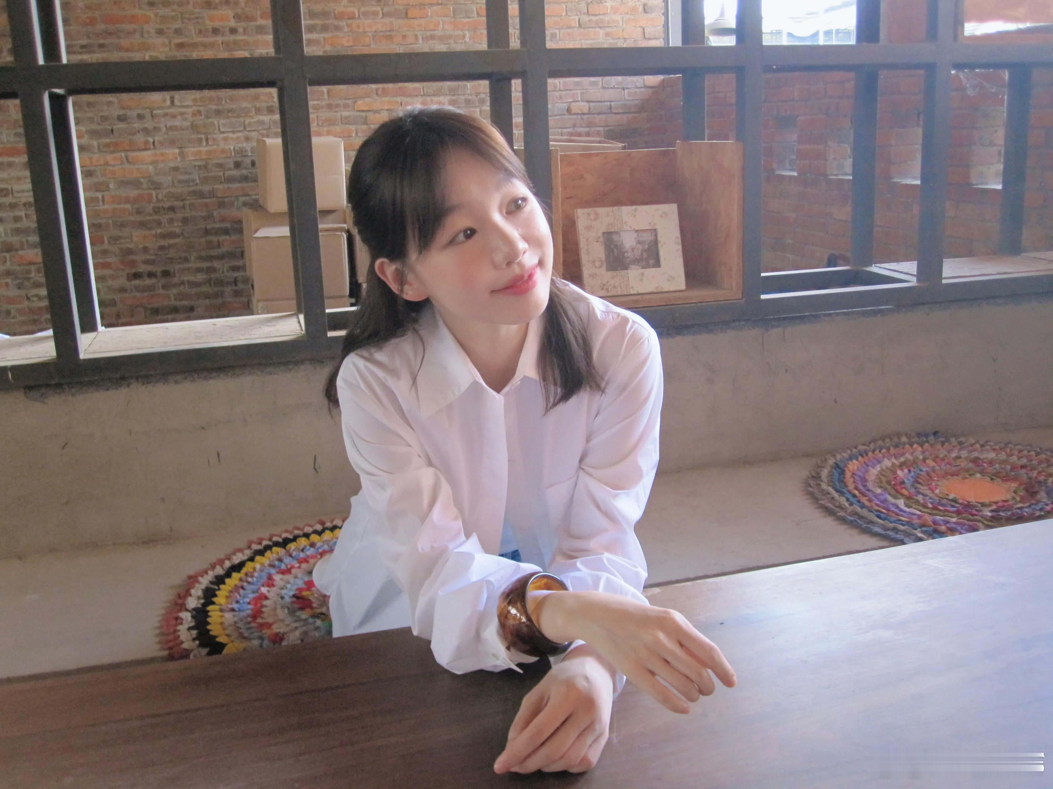 徐梦洁拍戏把胆子练大了 谁能不被徐梦洁从校园剧到悬疑剧的转变所吸引！校园里的她青