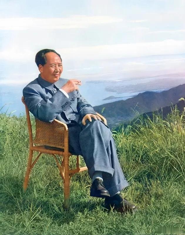 12.26红日出东方   一个熟读历史、看透人性、望断未来的人，不需要摆架子、搞