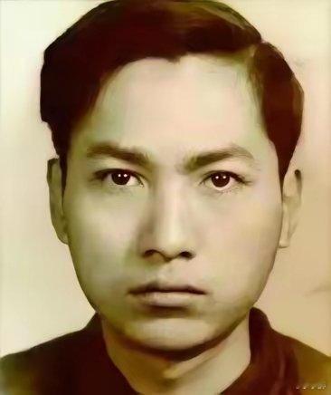 1982年8月15日，著名抗日英雄赵一曼的儿子，在家中自缢身亡，他叫陈掖贤，是北