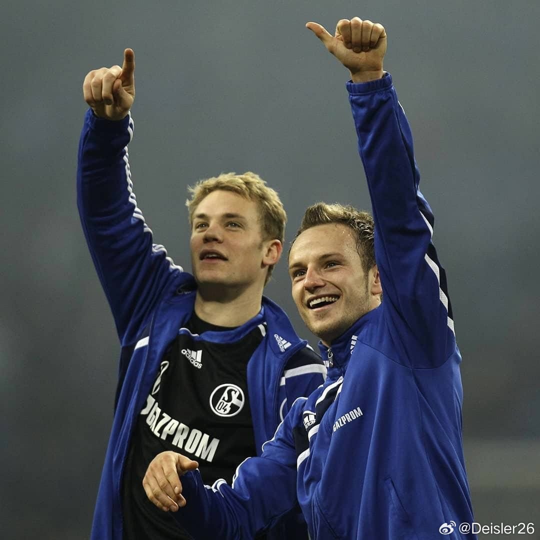 ➡️如果曼努埃爾·諾伊爾續約一年，你會高興嗎❓🎙️伊凡·拉基蒂奇：一兩年，甚至