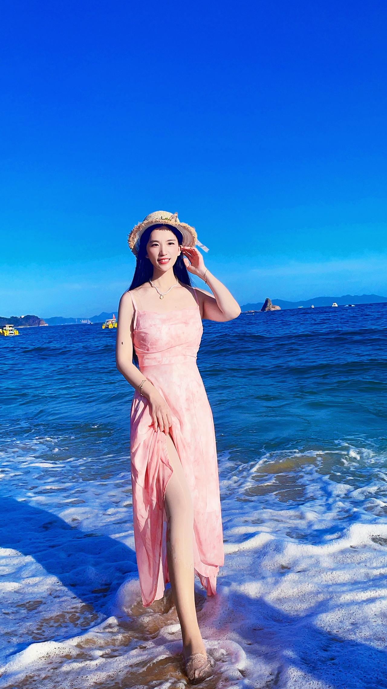 海边吹吹海风美女沙滩 春节 马油袜