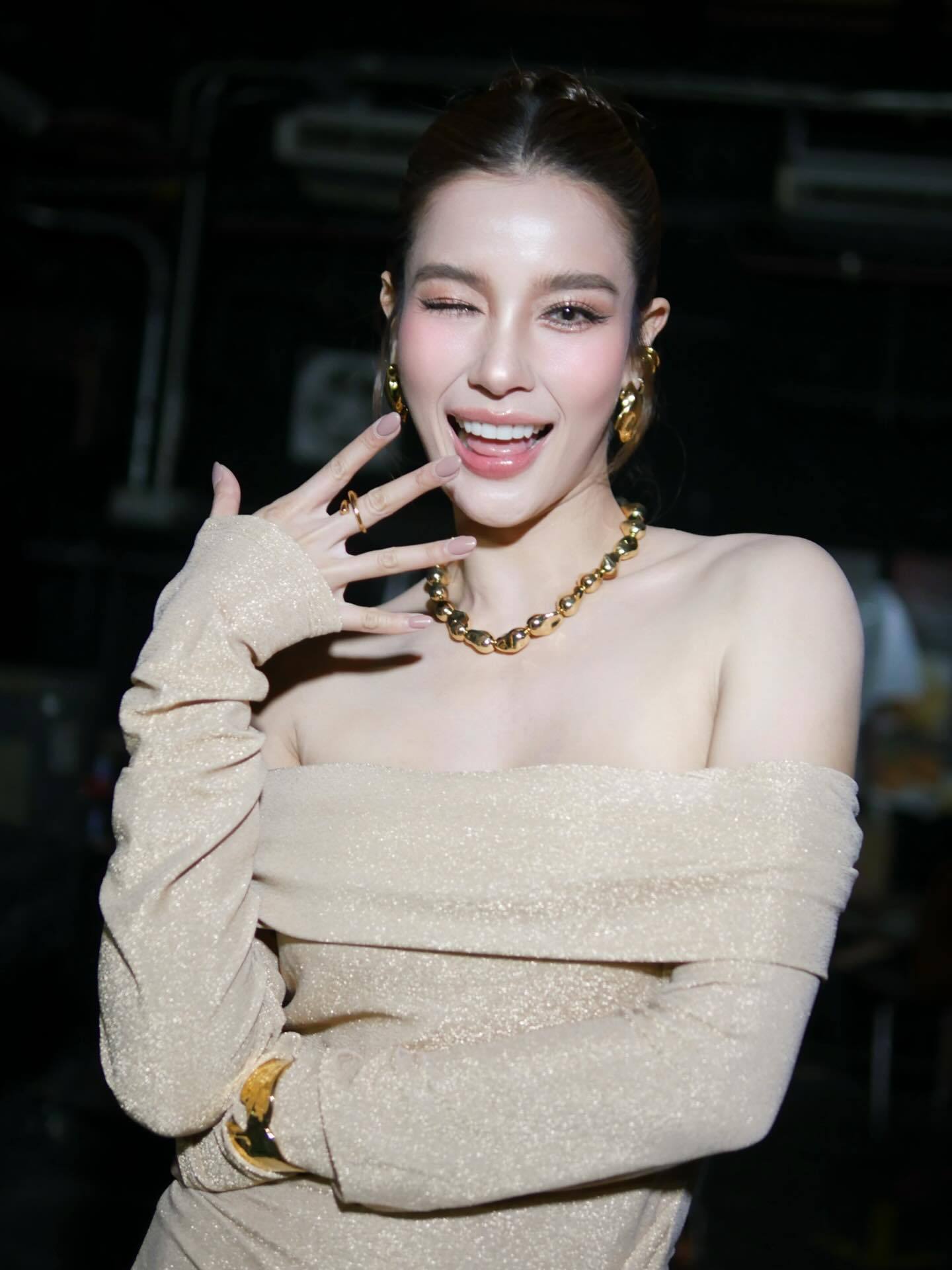 泰国明星   Vill Wannarot｜IG更新🐰一台新剧推介会💎cr v