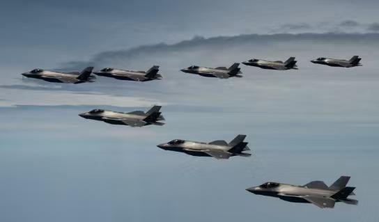 [华盛顿4日路透社]-特朗普政府正在讨论向沙特阿拉伯出售最多48架美国洛克希德·