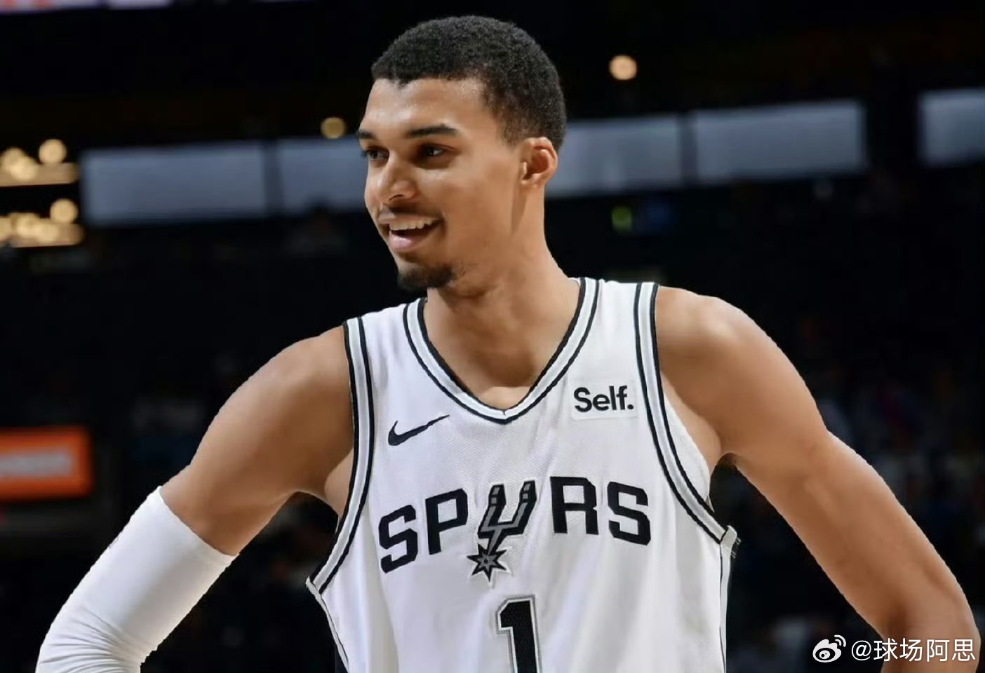 常规赛仅剩一周，各大奖项最新赔率：- 常规赛MVP：谢伊·吉尔杰斯-亚历山大（9