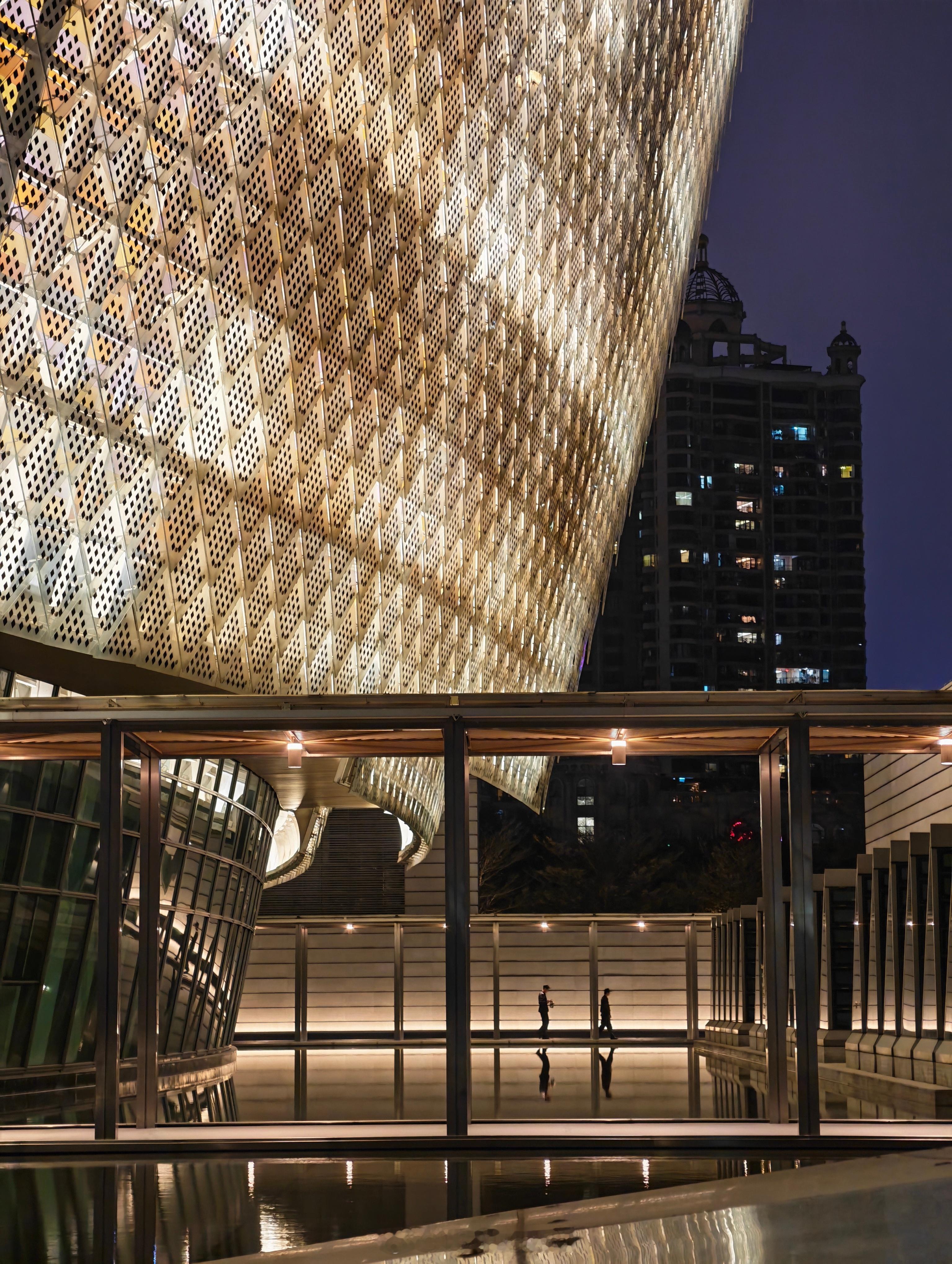 不排斥快门实体按钮，只期望超好用且对焦猛的长焦。 