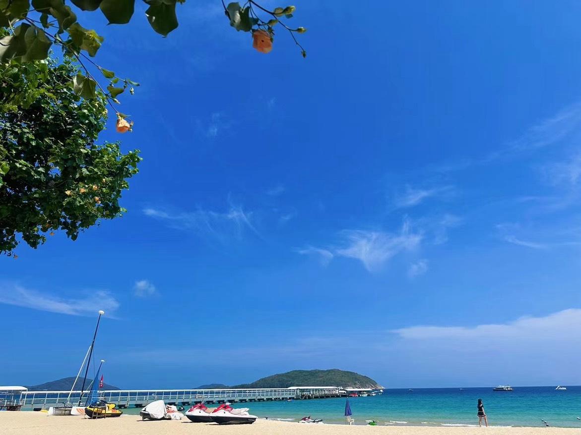 蓝天碧海