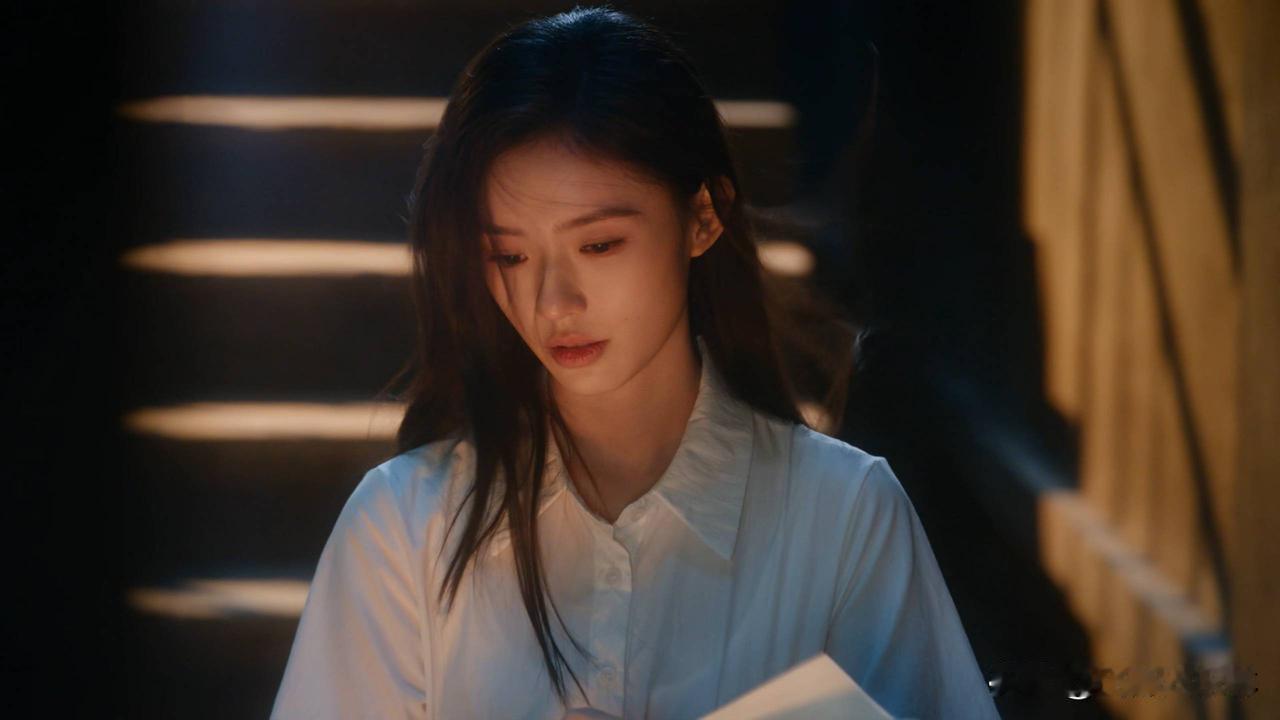 冬去春来:这楚老板还真的喜欢冉冉，只是若他是未婚或者离异，正常追求也算是各取所需