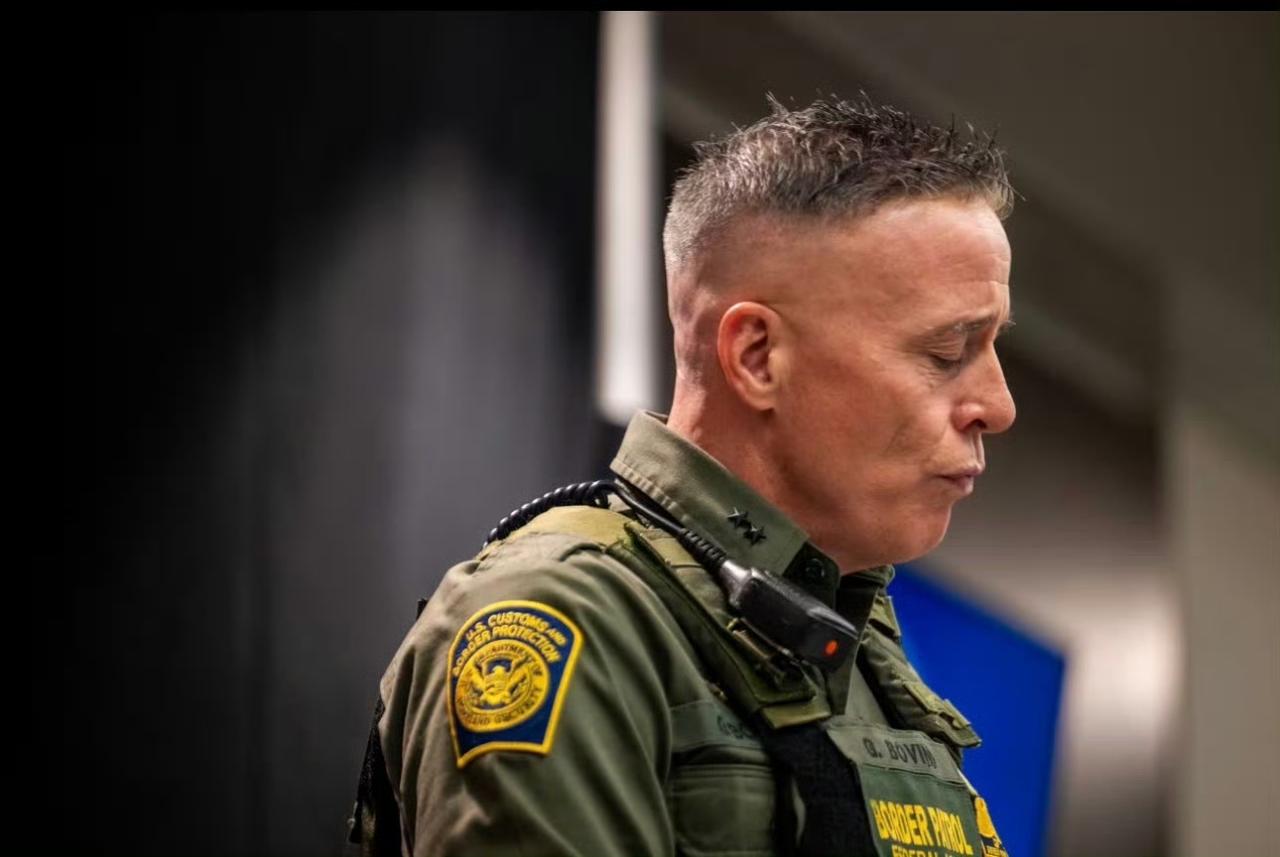 美国明尼苏达州两个年轻人的血有可能换来美国对移民政策的软化。
美国边境巡逻队高级