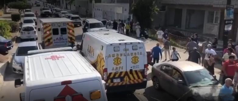 墨西哥北部一座教堂屋顶倒塌，现场情况太惨烈，已造成至少 10 人死亡！墨西哥沿海