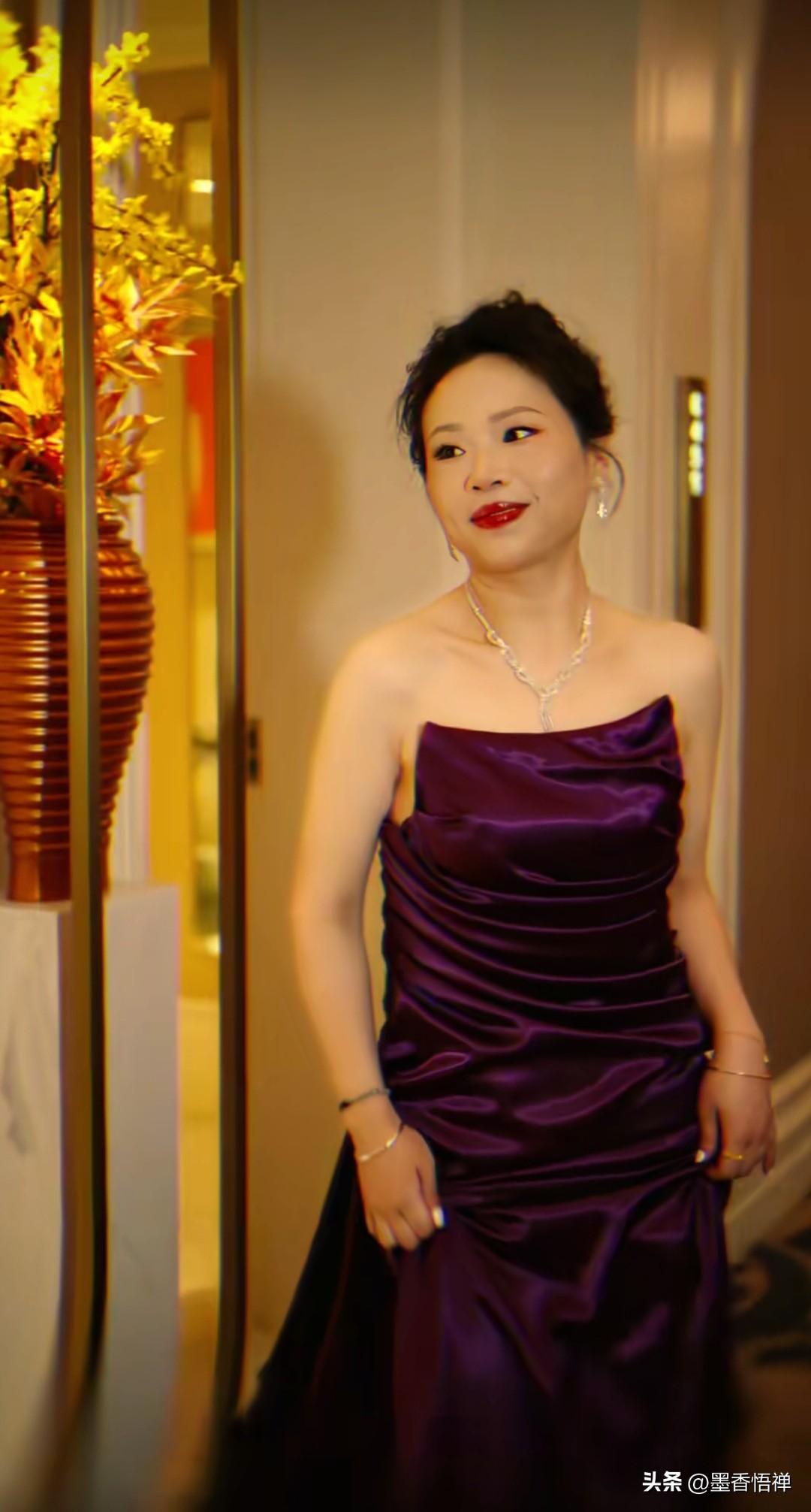 蒋胖胖：从160斤到瘦成M码，千万粉丝吵翻，她却活成了自己的光
 
和冷少拍段子