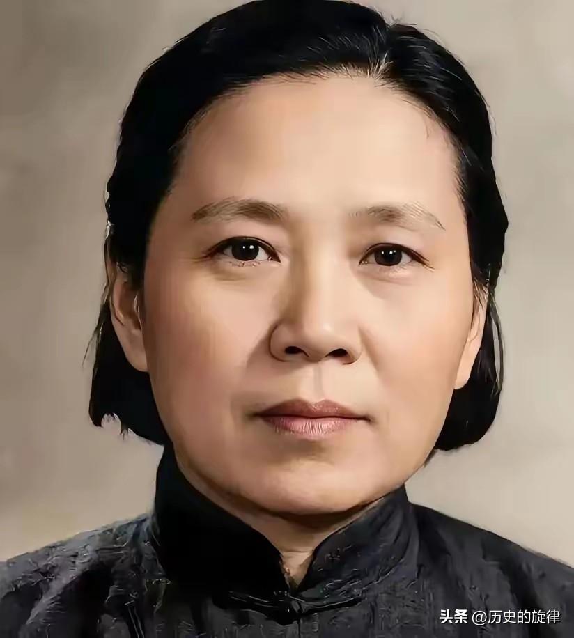 建国后陈赓苦寻22年，重逢救命女兵含泪坦言：我这一生的功劳，有你一半
 
新中国