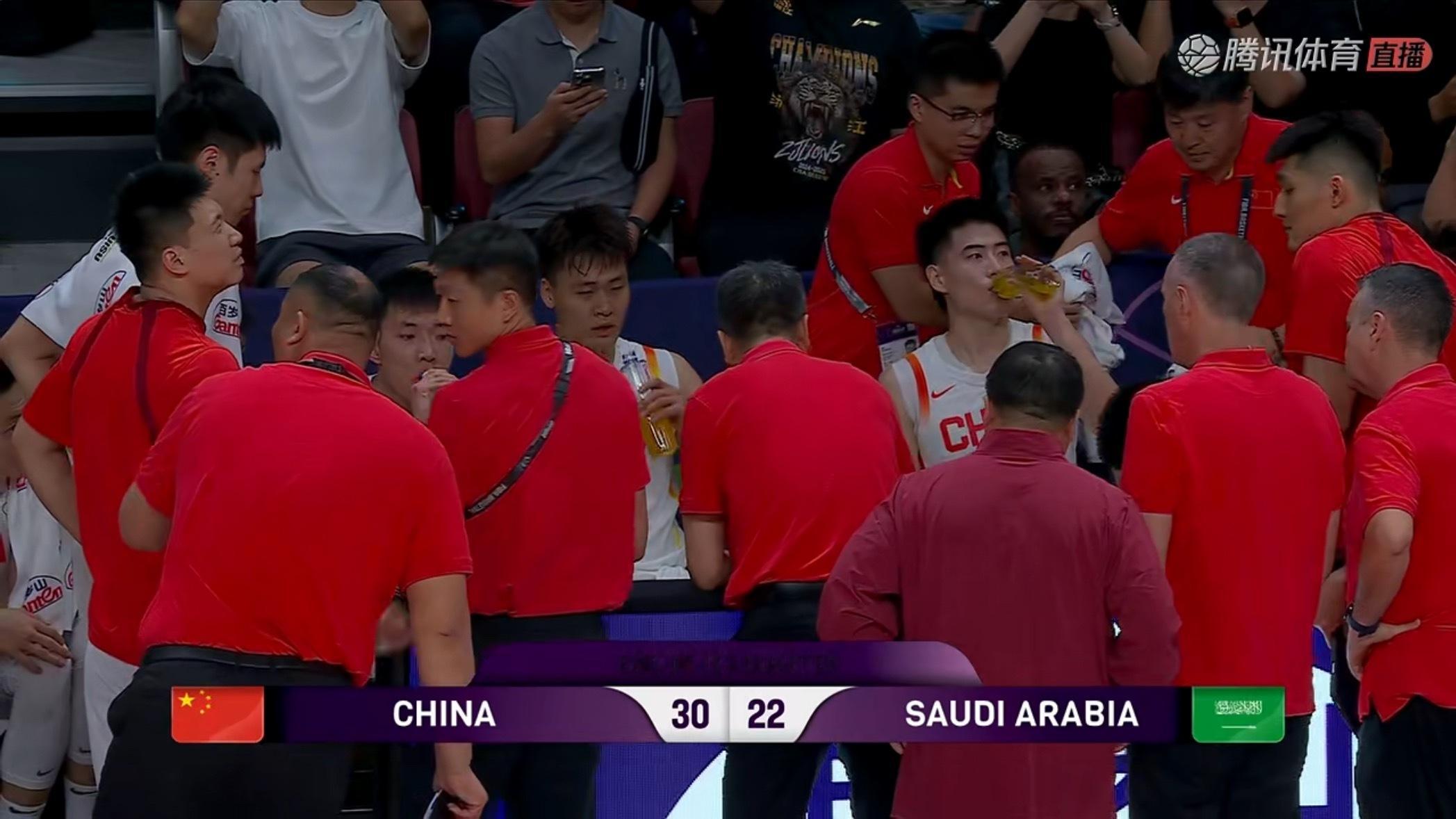 亚洲杯中国男篮对沙特第一节比赛结束中国男篮暂时领先8分中国男篮vs沙特男篮 ​​