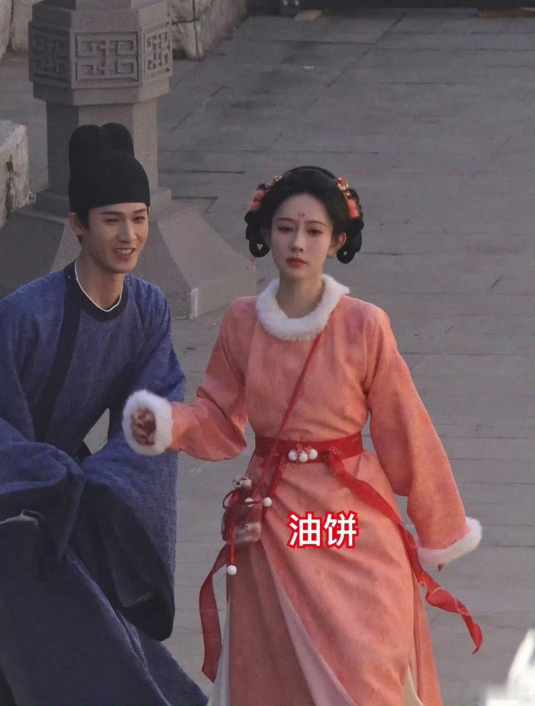 孟子义双发髻孟子义双发髻路透 孟子义双发髻路透，漂亮 