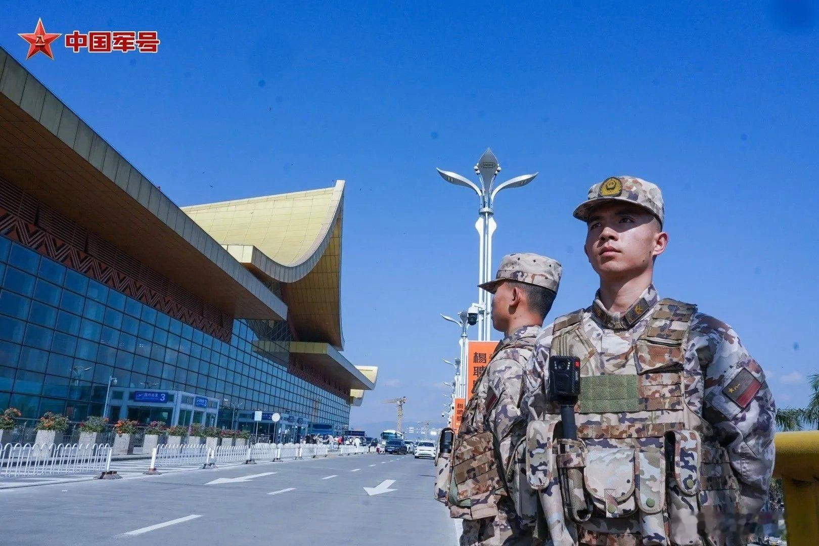 边关月  【强军早报 】军事早知道1、当2026年的烟花在城市上空绽放，在祖国西