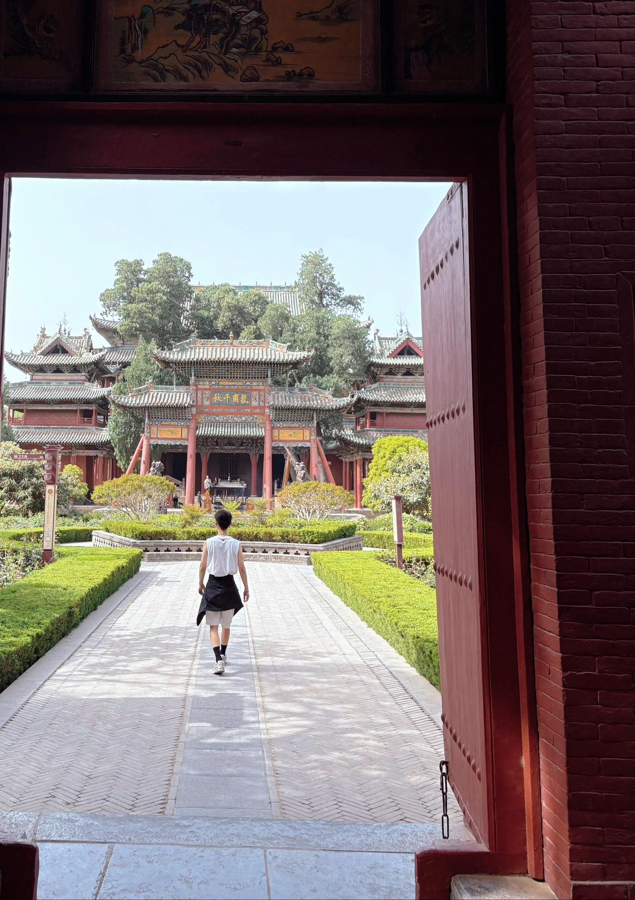 千年历史，所有的故事和人都会消失于世间！走在其间感受到古人的对话，物是人非早已不