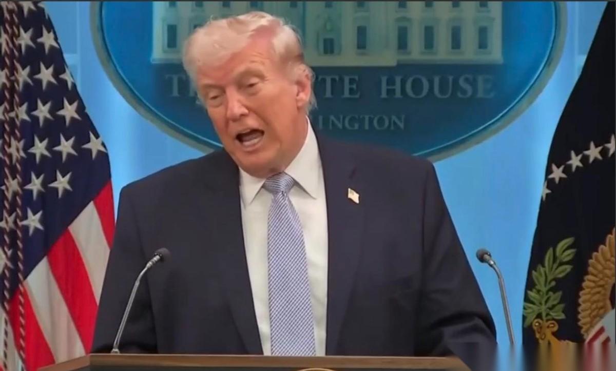 仗都打了这么久，伊朗内部出现了两个意想不到的变化。第一个是最高权力交接极其平稳。