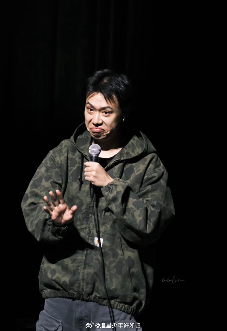 小北说杨志刚靠走后门 还得是脱口秀演员敢说，小北这段我听得手心冒汗。当着杨志刚的