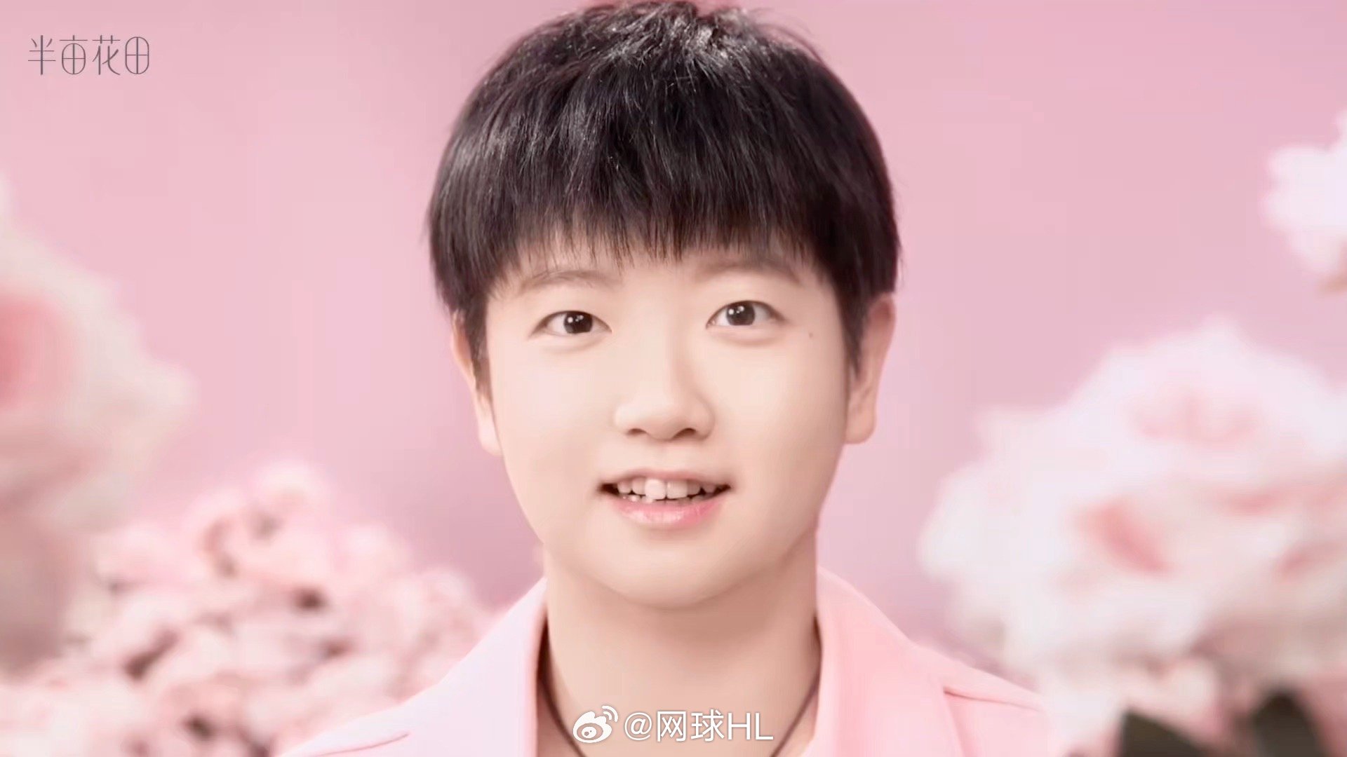 孙颖莎可爱到蓬出屏幕谁看了孙颖莎不喊一句太可爱啦！场上是霸气全开、越挫越勇的小魔