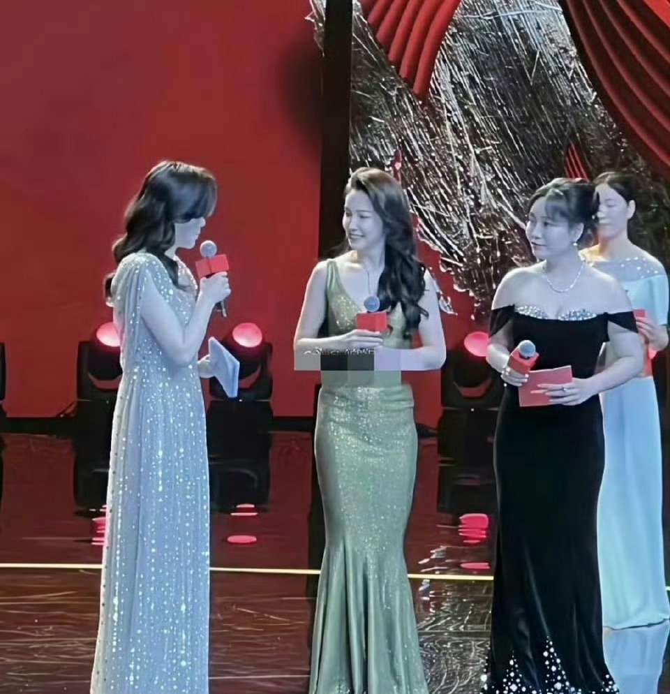 李雪琴真的瘦了好多呀，这么流行女明星变瘦 