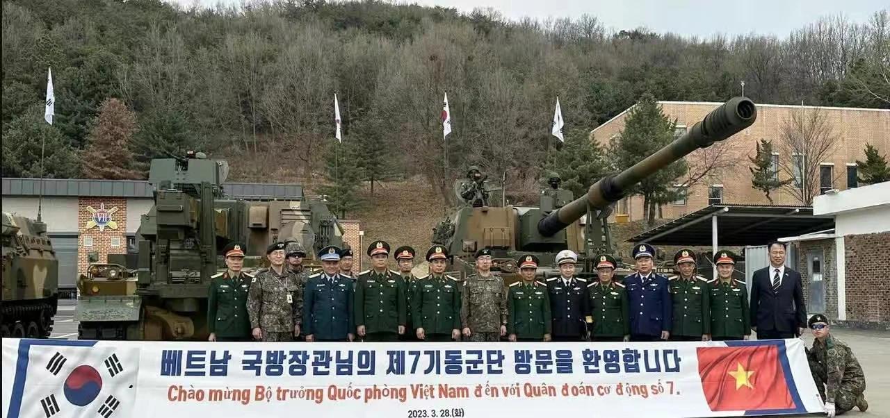 没想到俄乌战争中大发战争财的竟然是~韩国！前有波兰订购了大量的韩式装备，后有美国
