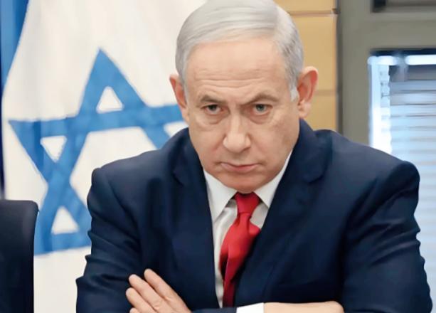 美媒爆出惊天大瓜，20多年前就靠一个外国政客的满嘴瞎话，愣是把世界第一强国美国忽