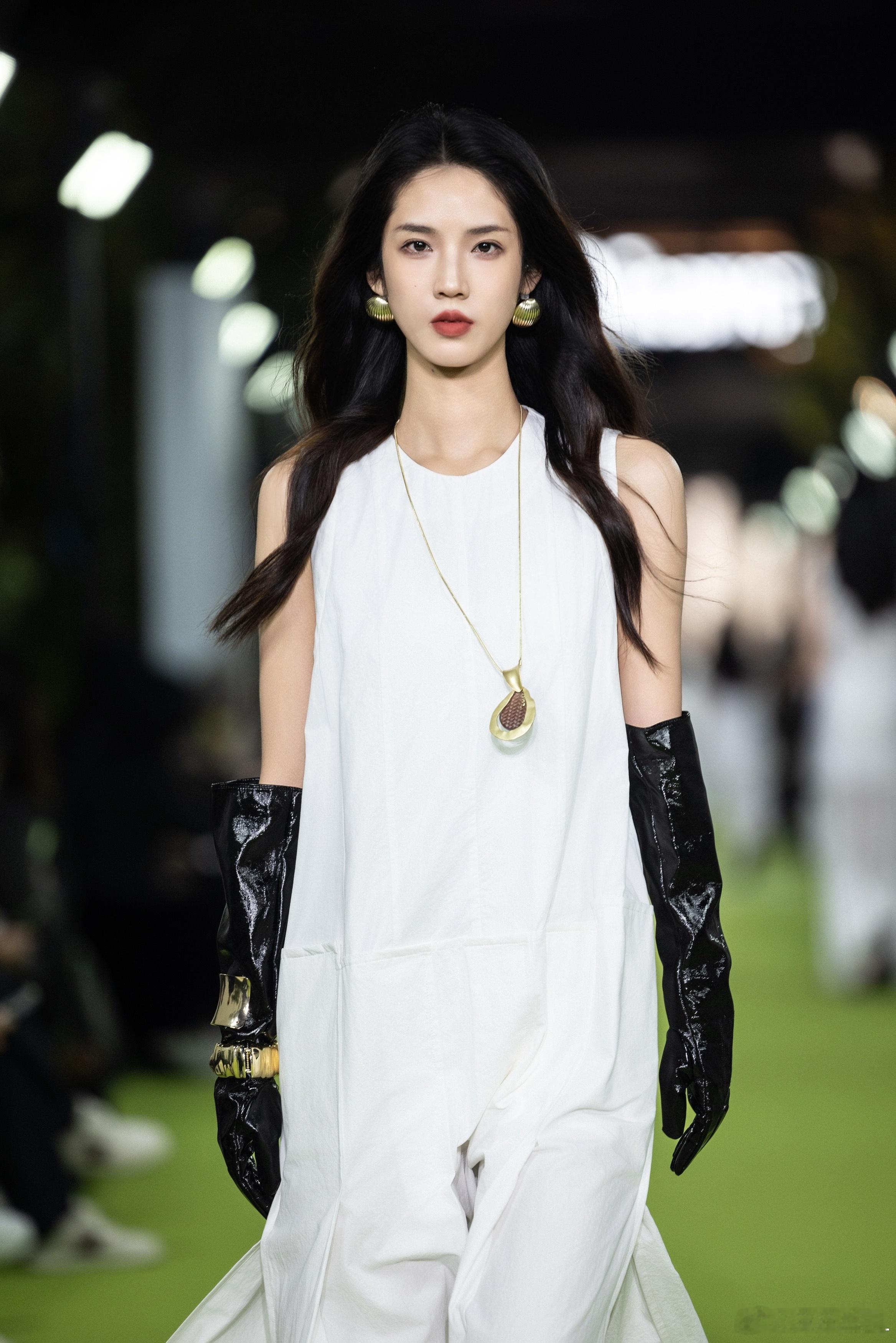 工作的时候迷死你 