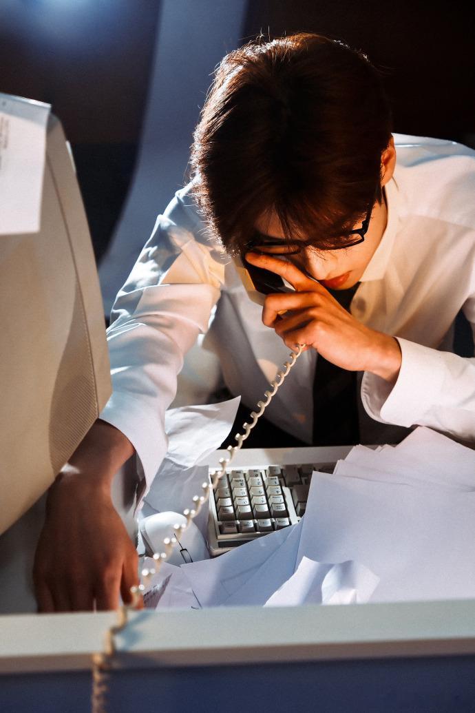 张康乐直播温州话表白嗓音清润的张康乐，搭配上温柔的温州方言，让告白的甜度翻倍，他