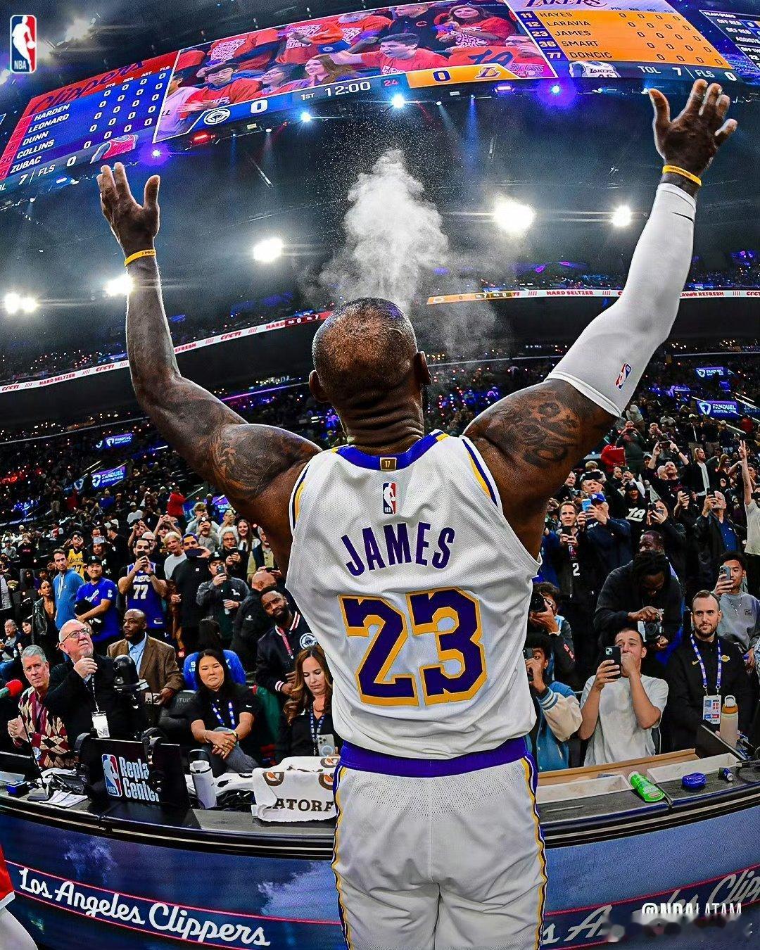 詹姆斯 手动帮老詹补补发际线詹姆斯36分赛季新高