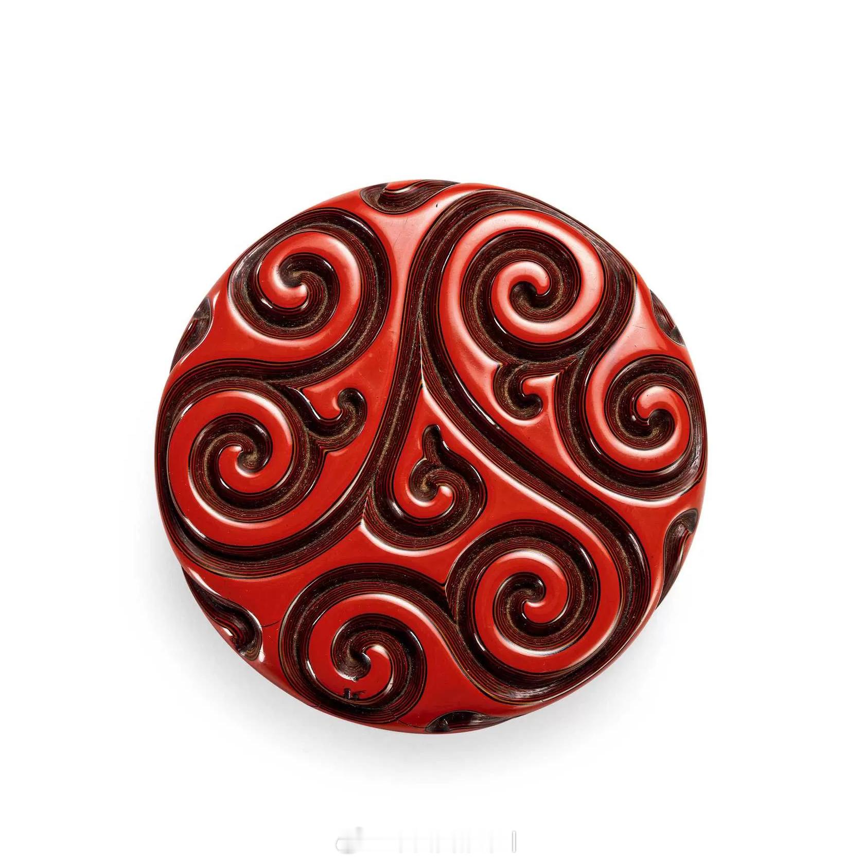 髹饰录 | 元末明初 剔犀香草纹香盒此盒圆形、平顶、直壁，子母口，足内及底髹黑漆