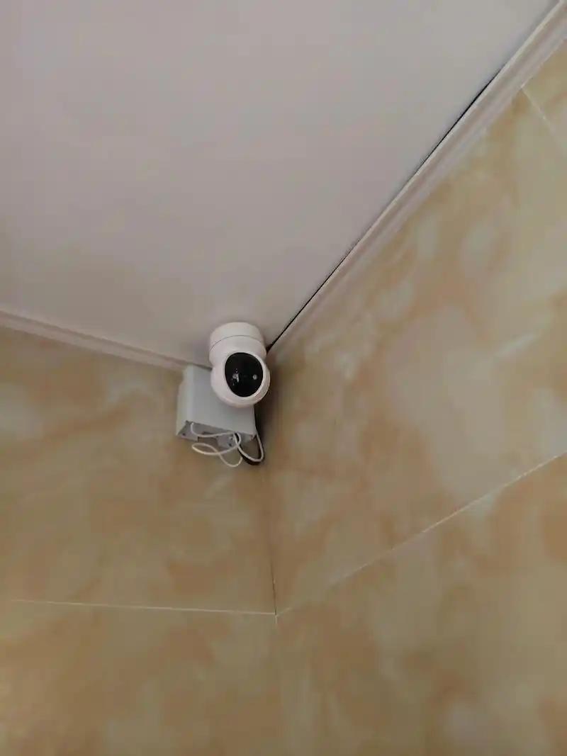 我最近听小区里的带娃奶奶说，家里有监控，很别扭，我也懂那些奶奶们的心思，咱们慢慢