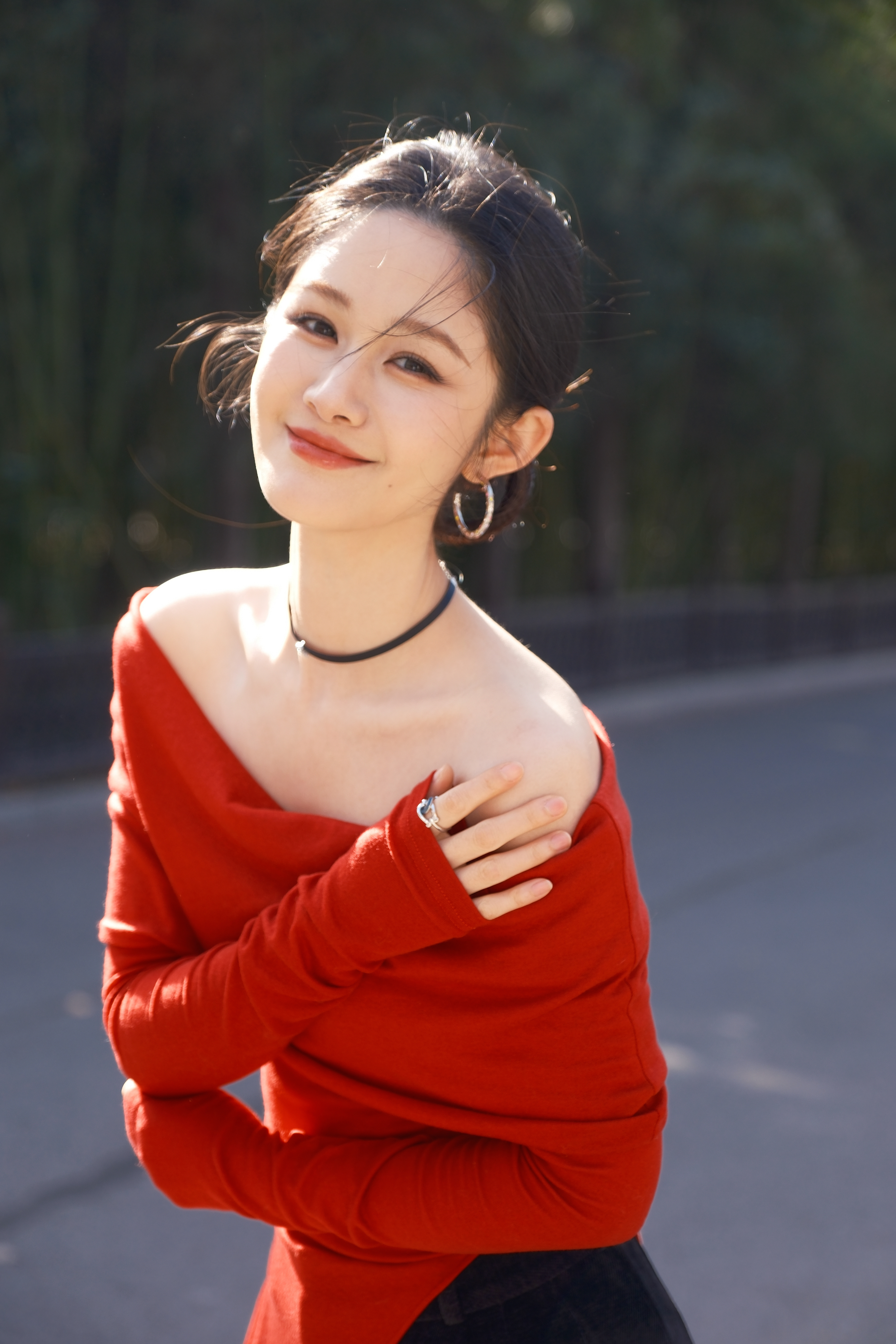 在《young在春晚》的舞台上看到梁田主持了！！！每次看见她都忍不住感叹一句不愧