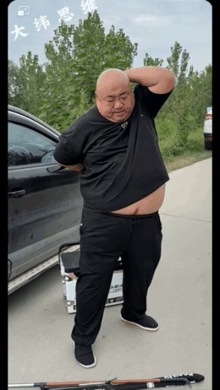 肚子越大，
脑子越笨！