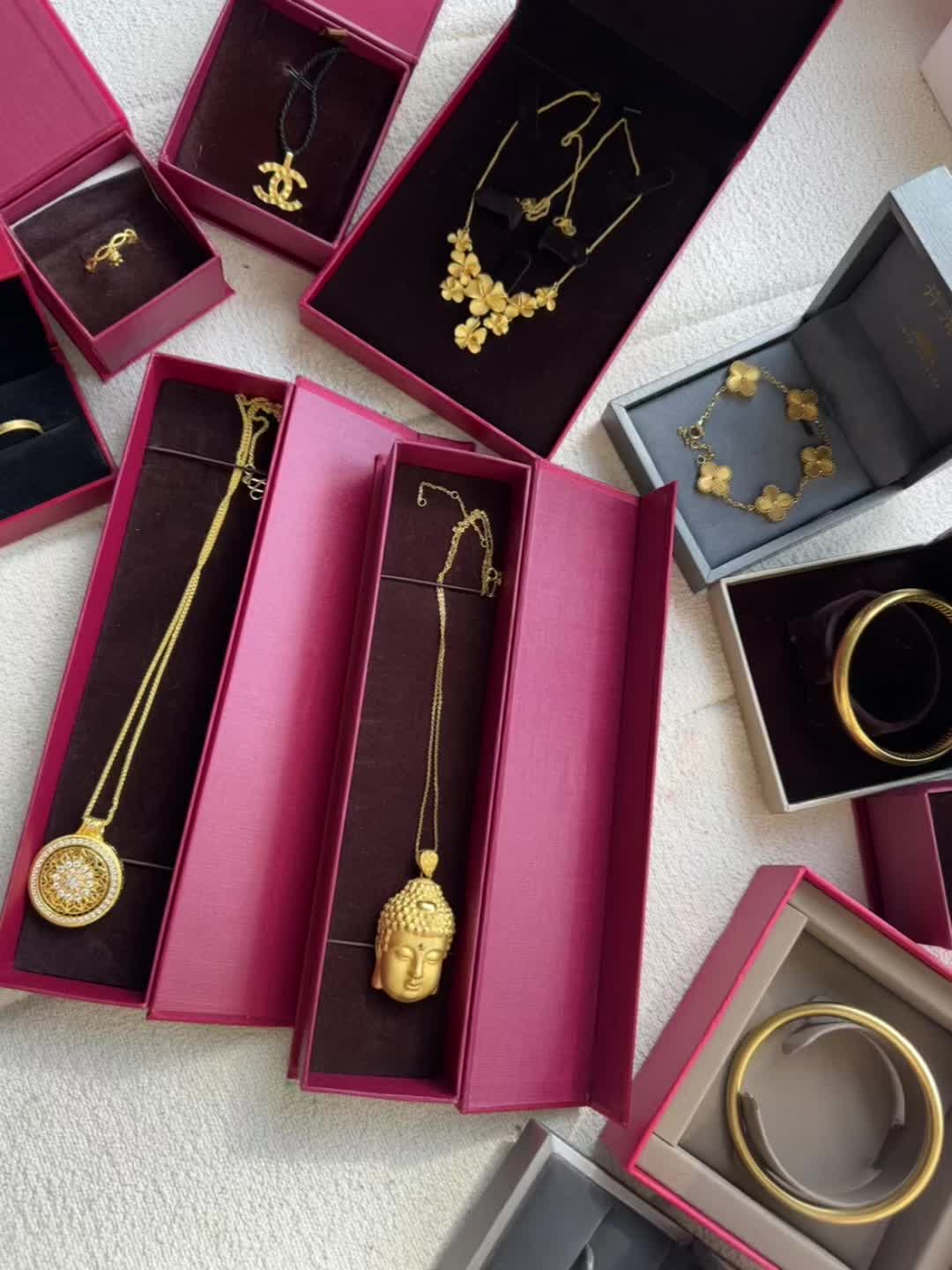 真金白银虽然冰冷 但它不会骗你 真心虽然火热 但是真心瞬息万变