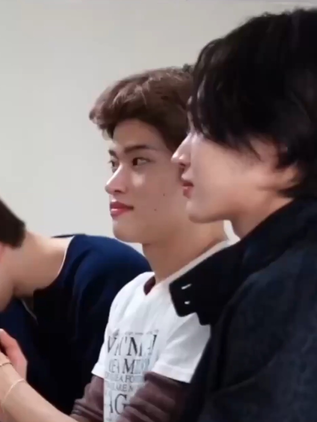 最喜欢露额头的样子 