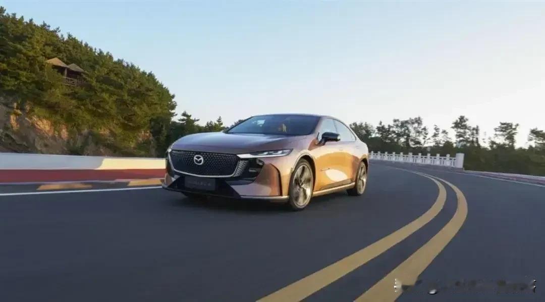 近日，四好合资新能源，MAZDA EZ-6独领风骚，该车名曰MAZDA EZ-6