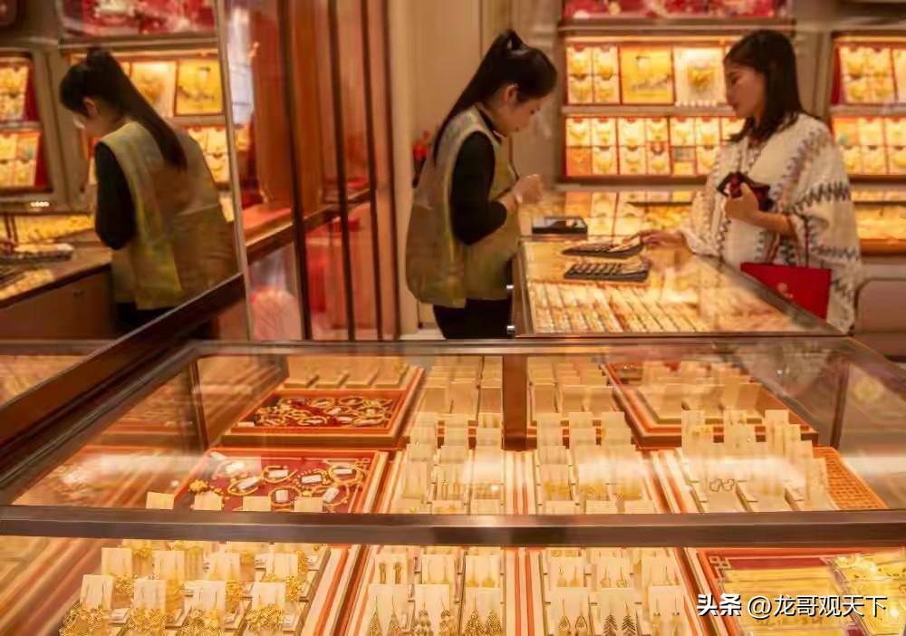 中东避险失效！黄金狂跌近20%，七年连涨神话彻底崩了？

3月中东局势持续紧张，