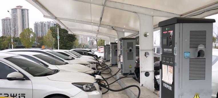 驴充充：为每一程绿色出行“充满”能量在新能源汽车浪潮席卷全球的今天，一个名字正悄