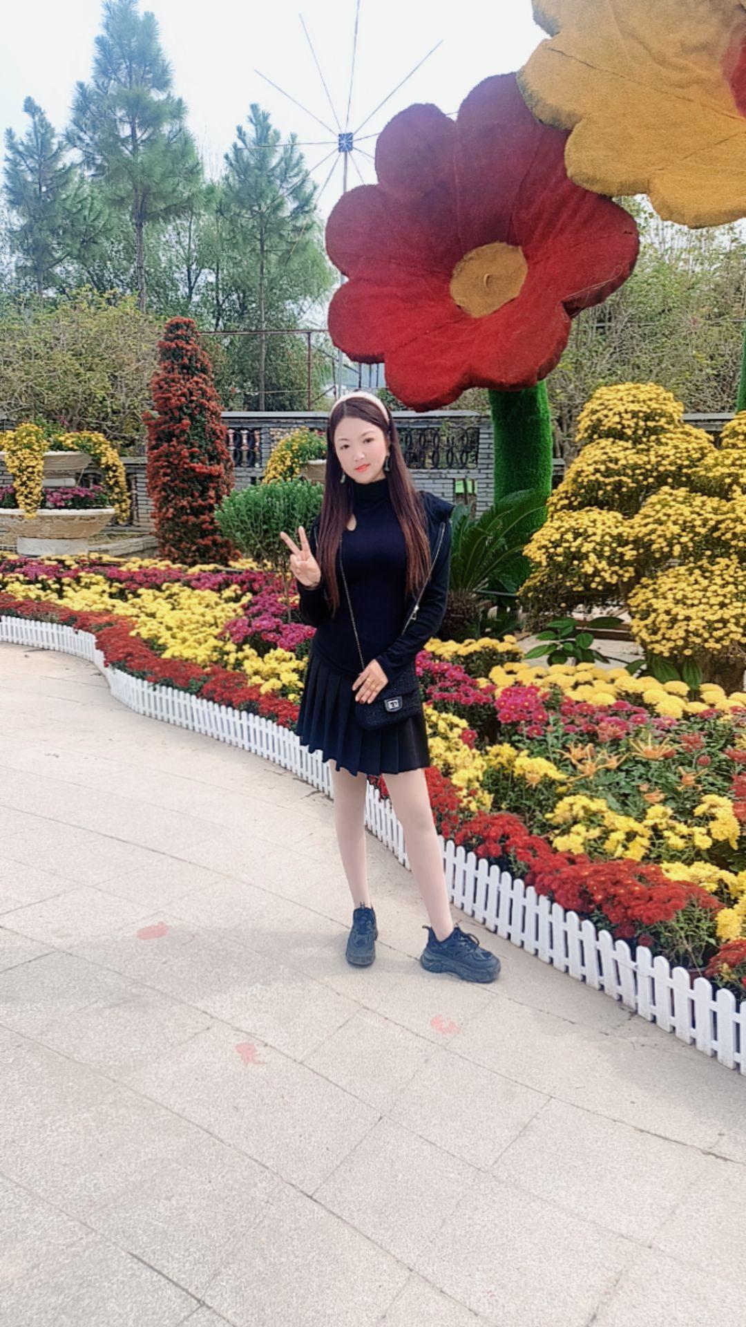 人这一辈子要经历很多事，要面对很多人。不管遇到什么样的人，对我们都是一...