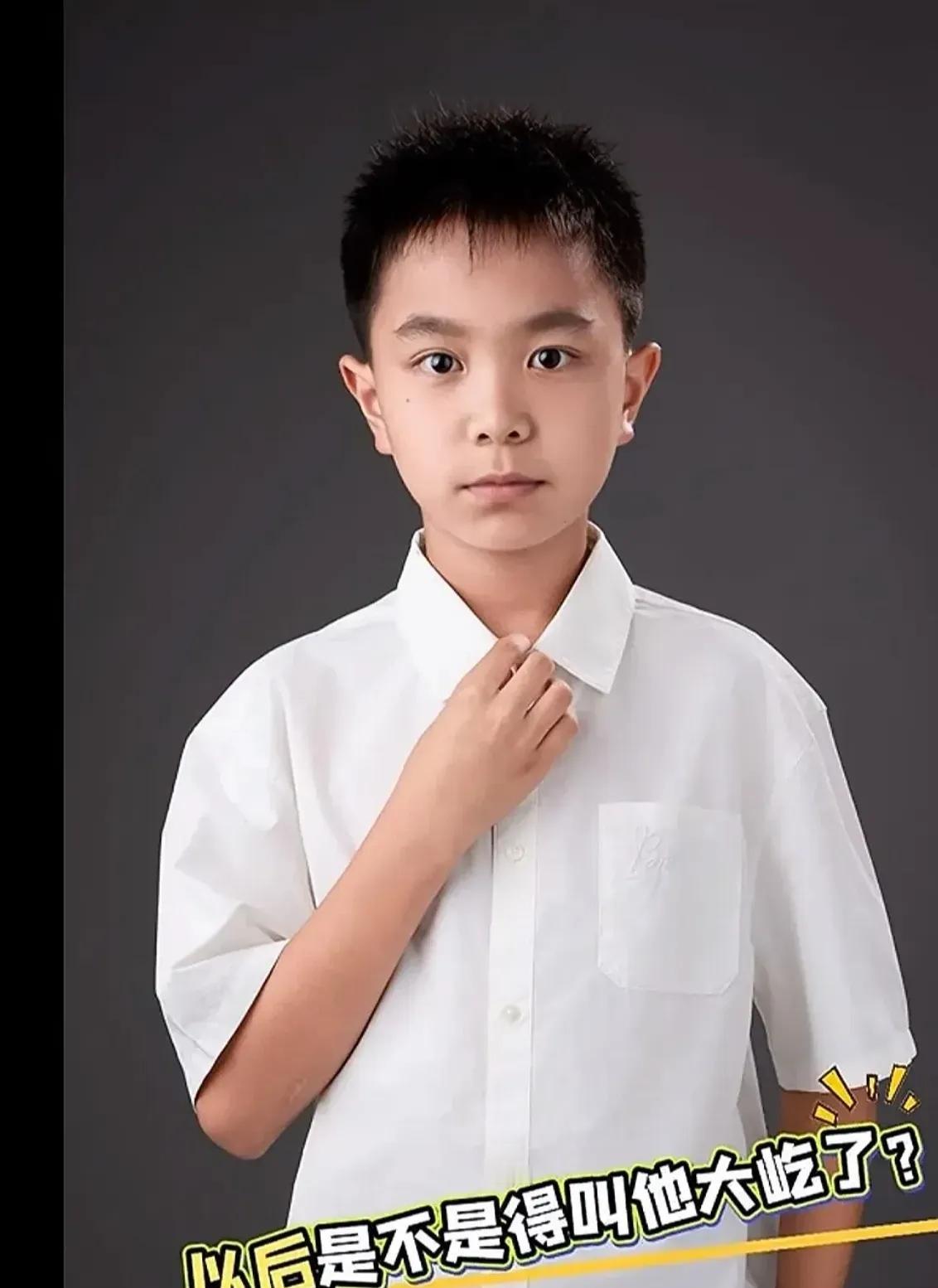 王恒屹学习诀窍在这！
转眼间，青岛的王恒屹长成青年了，用她妈妈的话说：应叫"大屹