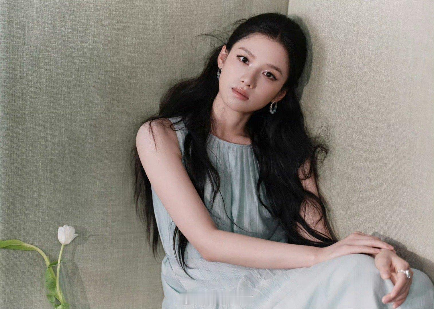 张婧仪[色][色][色][亲亲][亲亲][亲亲][亲亲][舔屏][舔屏] ​​​