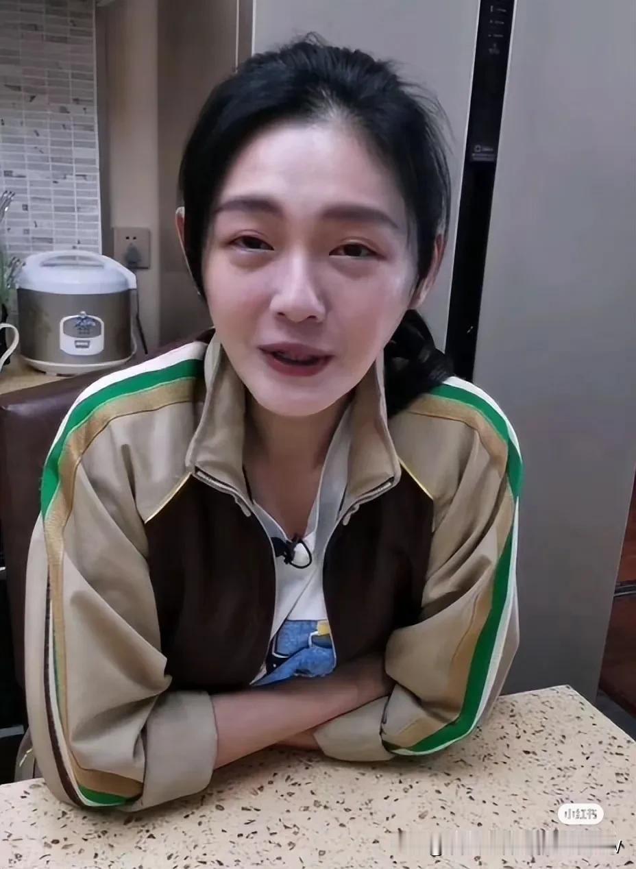 大S完美诠释了不爱一个人什么样子！|||以前在一起说对方长得帅，后来分开了就觉得