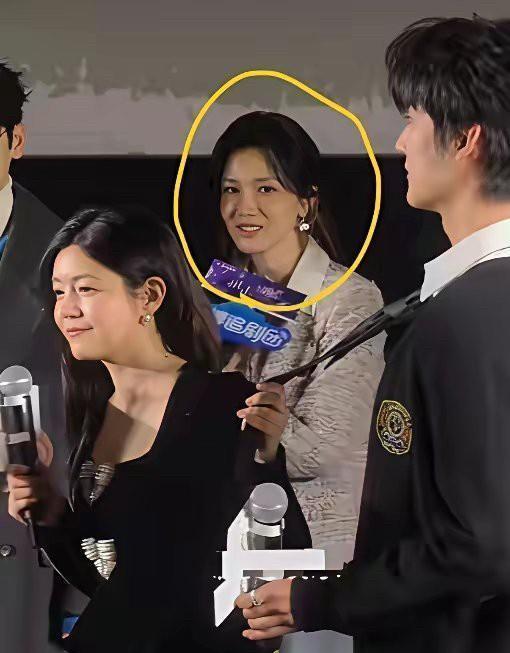 2024年，一张“会坏掉的脸”，比一张“完美的脸”更贵。
陈小纭去缝合了神经，不