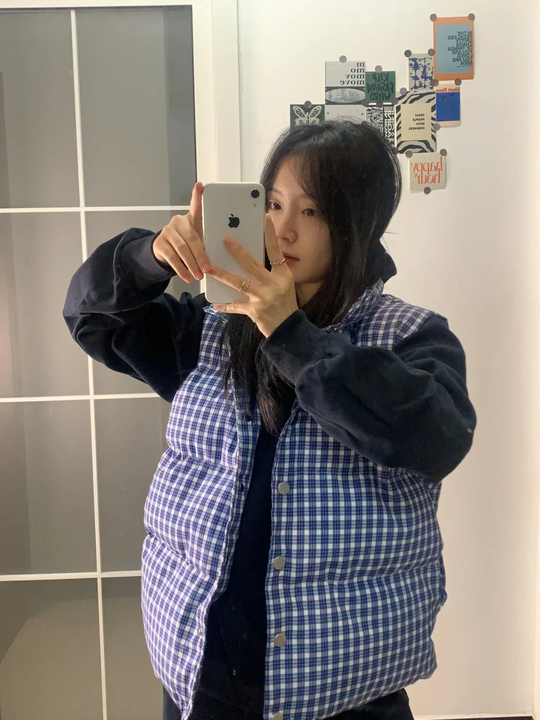 格子马甲配卫衣好韩啊～