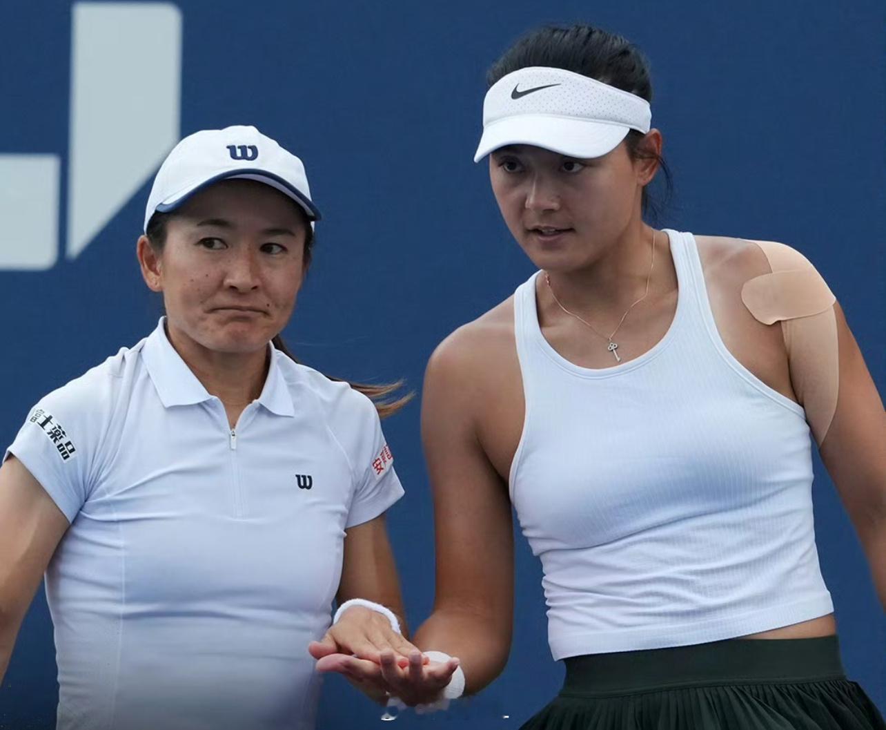 🇨🇳王雅繁/青山修子以6-1/6-3横扫格鲁比奇/安·李组合，晋级美网女双1