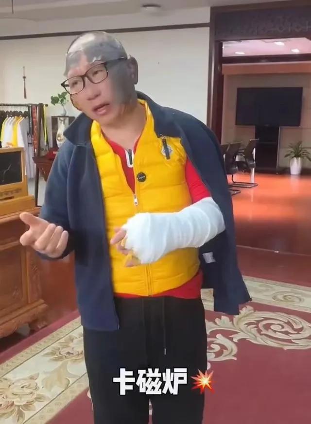 周黑鸭创始人被卡式炉炸伤，这3点太意外了


1.这么大老板去户外也会买小厂家卡