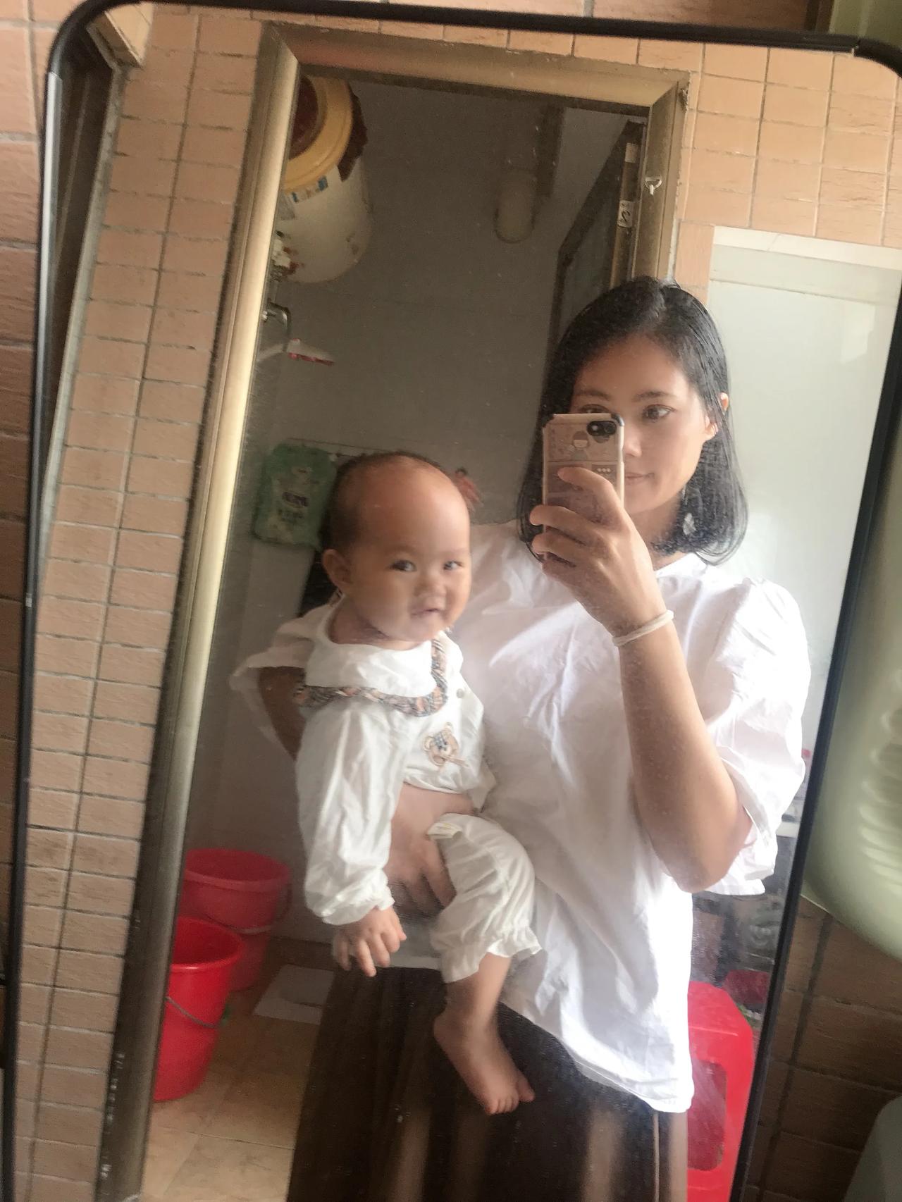 有一个可爱的宝贝是一种什么样的体验？
幸福🥰美好，可爱，体验到了被喊妈妈的幸福