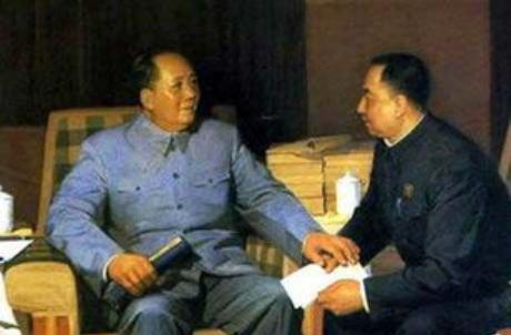 1976年，毛主席去世，当华国锋赶到中南海时，毛主席已无呼吸，情急之下，华国锋迅